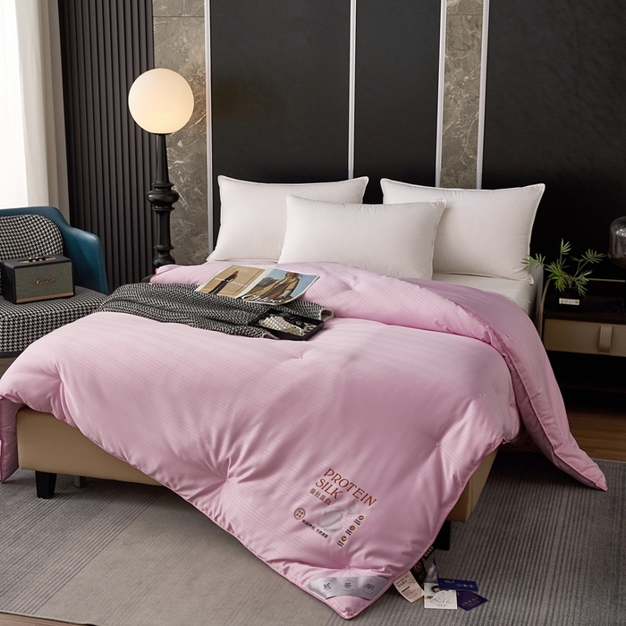 91家纺网 家纺一手货源 找家纺 喜糯糯 2025新款长绒棉提花被子被芯 樱花粉