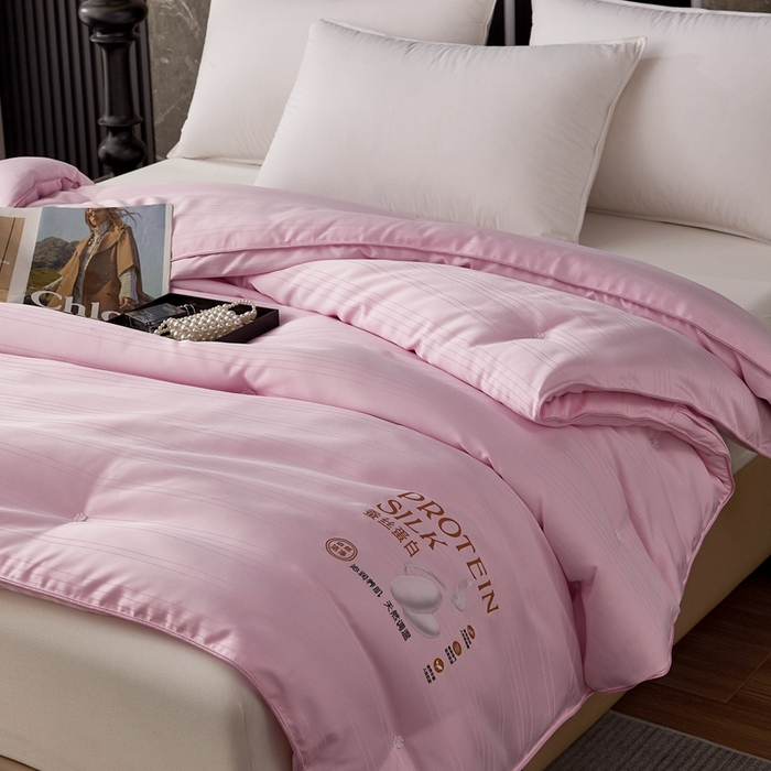 91家纺网 家纺一手货源 找家纺 喜糯糯 2025新款长绒棉提花被子被芯 樱花粉