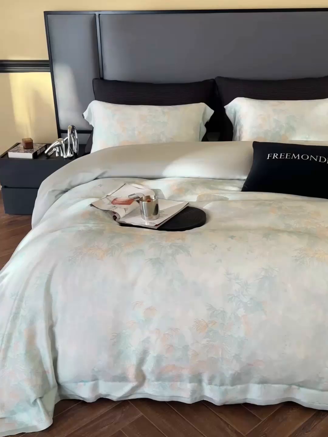 91家纺网 家纺一手货源 找家纺 蕾诺家纺 2025新款60支进口奥地利兰精天丝数码印花四件套 江山画-湖水蓝