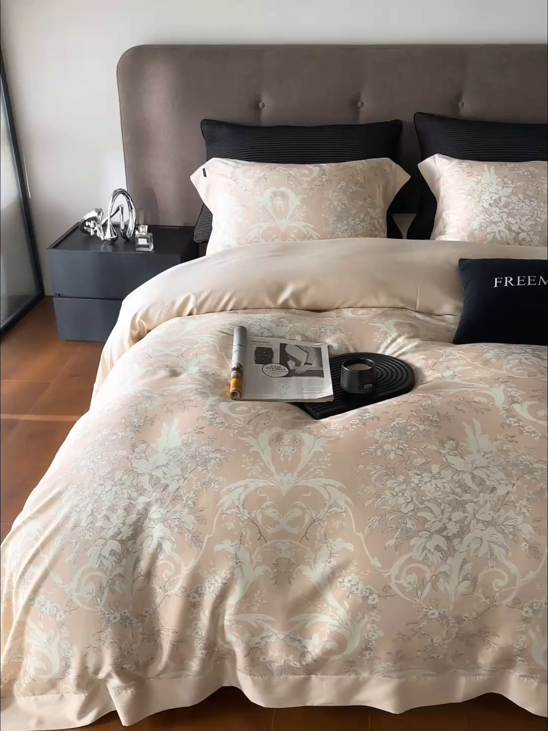 91家纺网 家纺一手货源 找家纺 蕾诺家纺 2025新款60支进口奥地利兰精天丝数码印花四件套 娜塔莎-贝壳粉