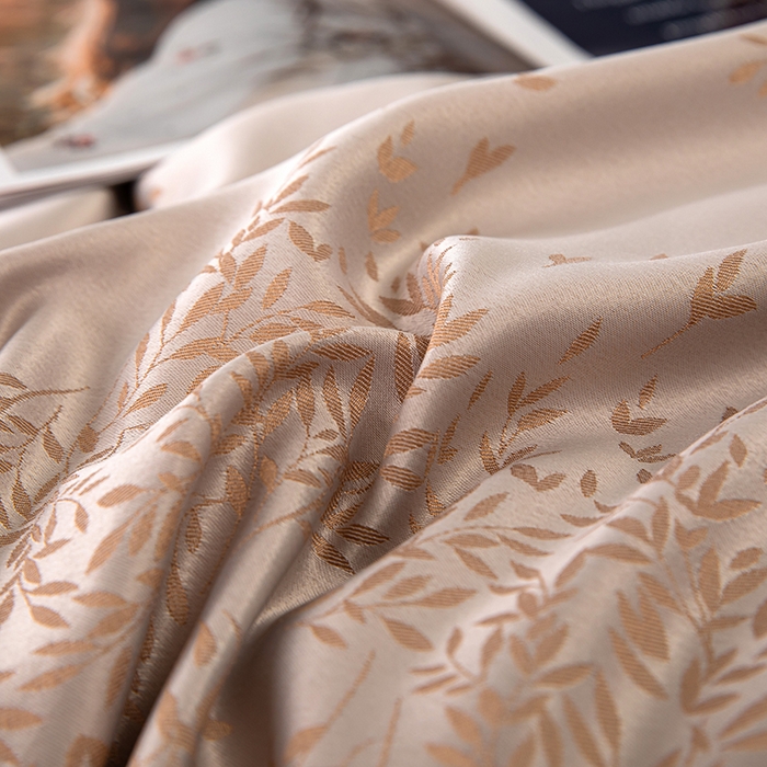 91家纺网 家纺一手货源 找家纺 尚品家纺 2025新款贡缎提花蚕丝被 奶棕咖