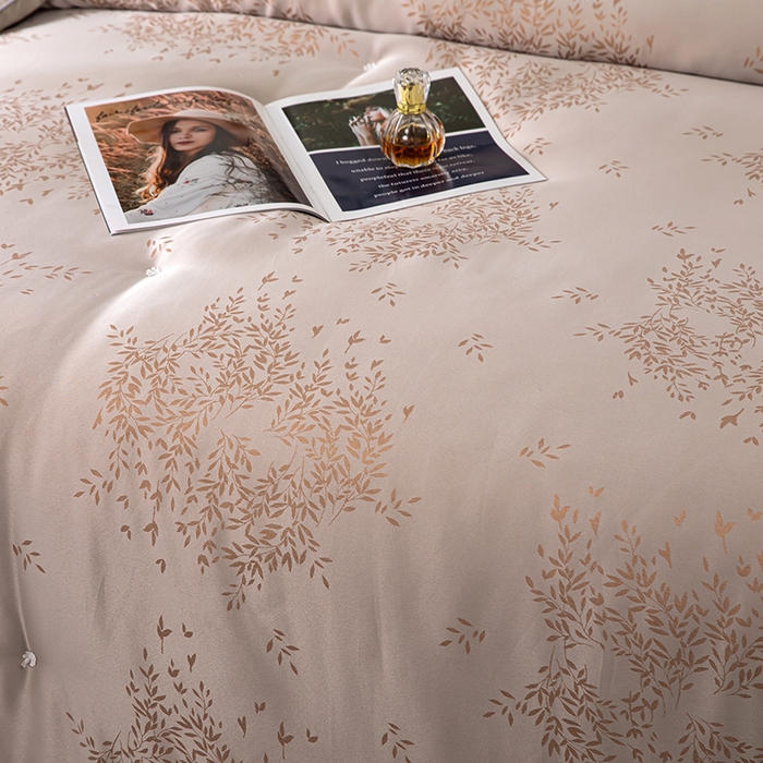 91家纺网 家纺一手货源 找家纺 尚品家纺 2025新款贡缎提花蚕丝被 奶棕咖