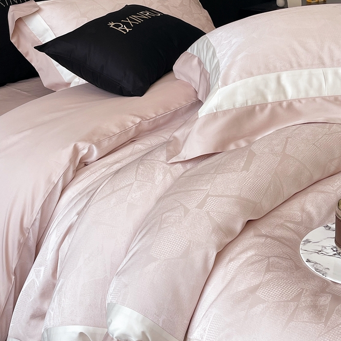 91家纺网 家纺一手货源 找家纺 馨蕊家居 2025新款高精密天丝棉提花流金岁月系列四件套 天丝棉流金岁月-初夏粉