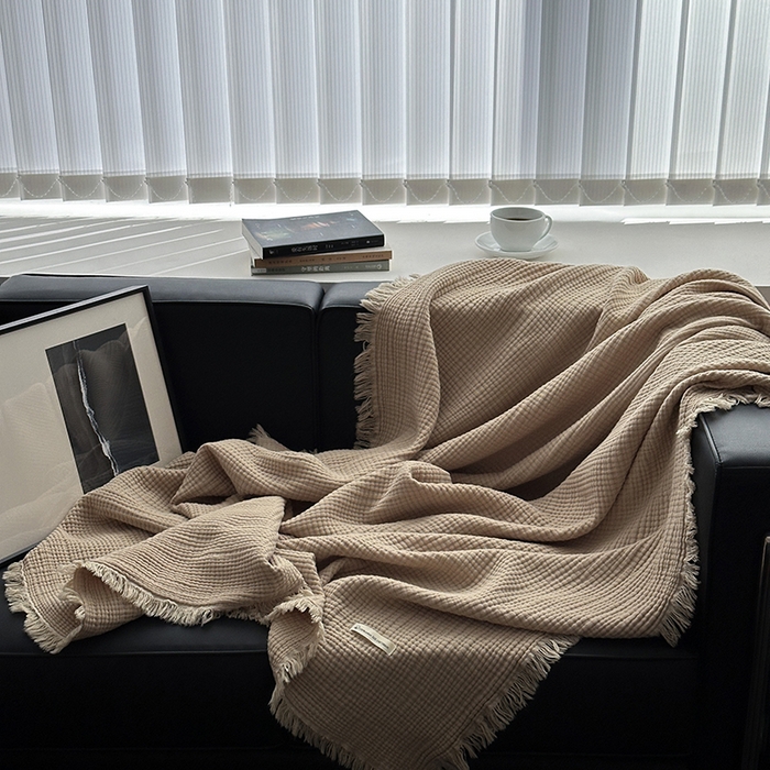 91家纺网 家纺一手货源 找家纺 山舍家居 2025年全棉四层纱布流苏盖毯夏被沙发巾 咖喱