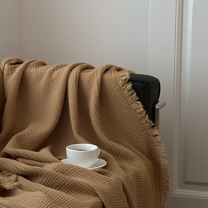 91家纺网 家纺一手货源 找家纺 山舍家居 2025年全棉四层纱布流苏盖毯夏被沙发巾 豆蔻