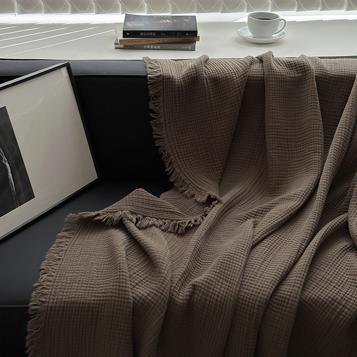 91家纺网 家纺一手货源 找家纺 山舍家居 2025年全棉四层纱布流苏盖毯夏被沙发巾 黑茶