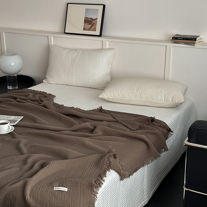 91家纺网 家纺一手货源 找家纺 山舍家居 2025年全棉四层纱布流苏盖毯夏被沙发巾 黑茶