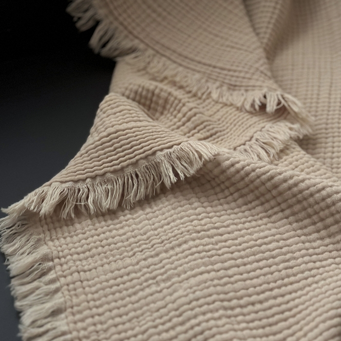 91家纺网 家纺一手货源 找家纺 山舍家居 2025年全棉四层纱布流苏盖毯夏被沙发巾 咖喱