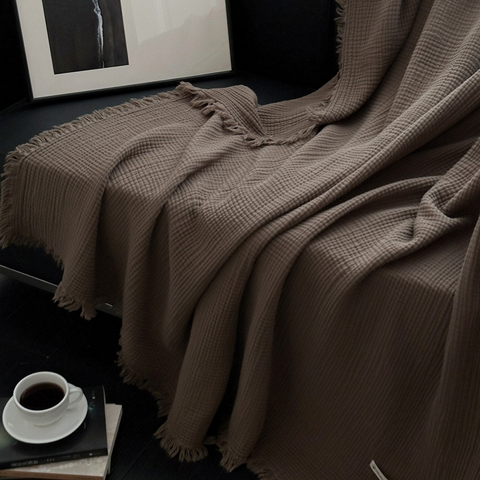 91家纺网 家纺一手货源 找家纺 山舍家居 2025年全棉四层纱布流苏盖毯夏被沙发巾 黑茶