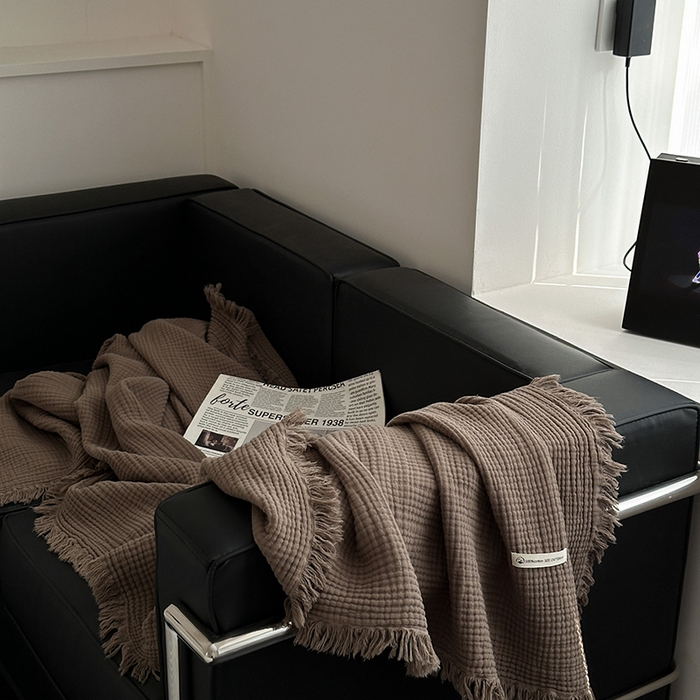 91家纺网 家纺一手货源 找家纺 山舍家居 2025年全棉四层纱布流苏盖毯夏被沙发巾 黑茶