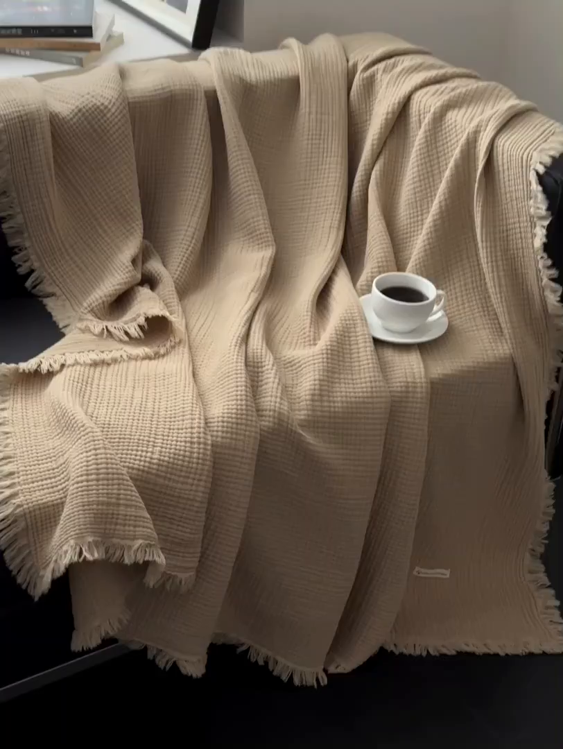 91家纺网 家纺一手货源 找家纺 山舍家居 2025年全棉四层纱布流苏盖毯夏被沙发巾 咖喱