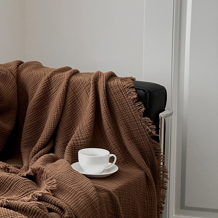 91家纺网 家纺一手货源 找家纺 山舍家居 2025年全棉四层纱布流苏盖毯夏被沙发巾 山核桃