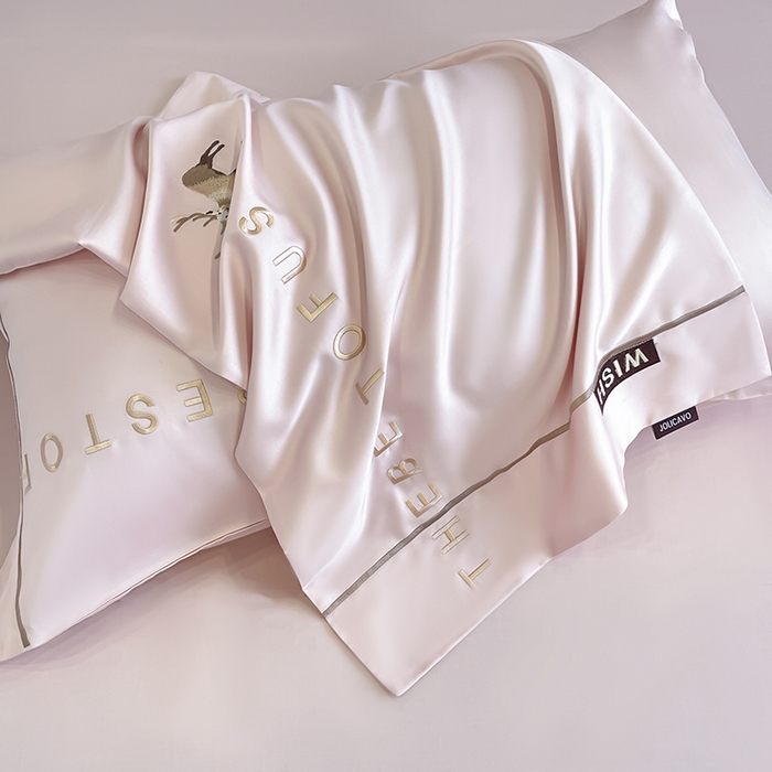 91家纺网 家纺一手货源 找家纺 （总） 2025新款夏季爆款A类兰精天丝四件套真丝重工刺绣丝滑裸睡床单床笠轻奢风纯色简约床上用品