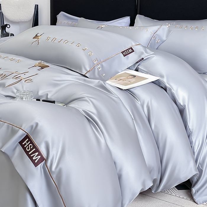 91家纺网 家纺一手货源 找家纺 2025新款夏季爆款A类兰精天丝四件套真丝重工刺绣丝滑裸睡床单床笠轻奢风纯色简约床上用品 妮鹿-朦胧灰