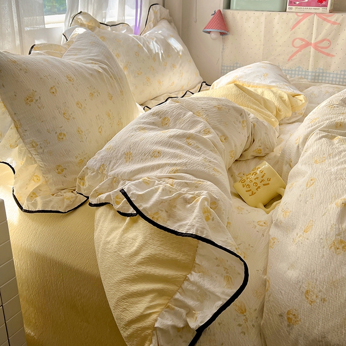 91家纺网 家纺一手货源 找家纺 春光里 2025新款亲肤舒适木棉皱皱纱花边四件套 莹光