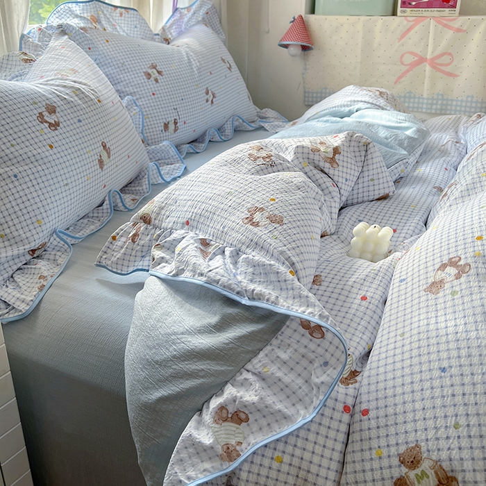 91家纺网 家纺一手货源 找家纺 春光里 2025新款亲肤舒适木棉皱皱纱花边四件套 小熊m豆