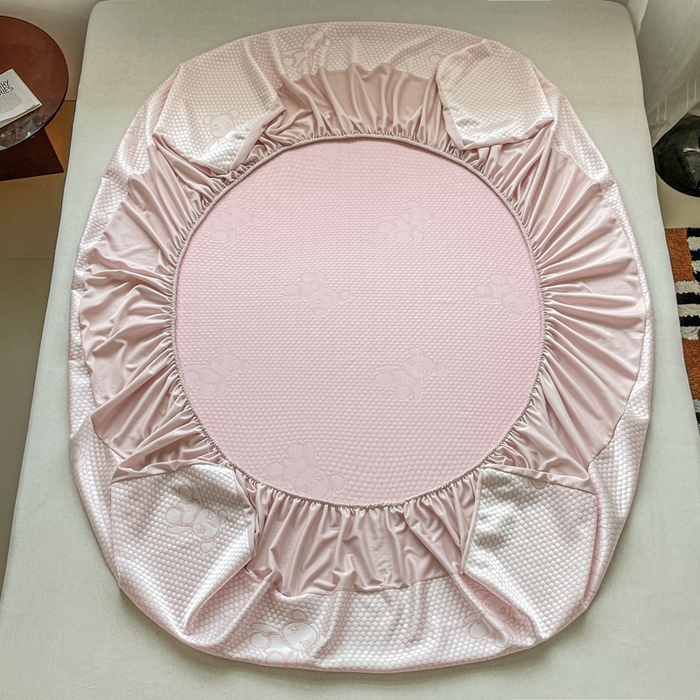 91家纺网 家纺一手货源 找家纺 花满路 2025新款提花凉豆豆床笠款床席三件套 暴力熊粉