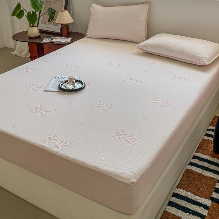 91家纺网 家纺一手货源 找家纺 花满路 2025新款提花凉豆豆床笠款床席三件套 蝴蝶结粉