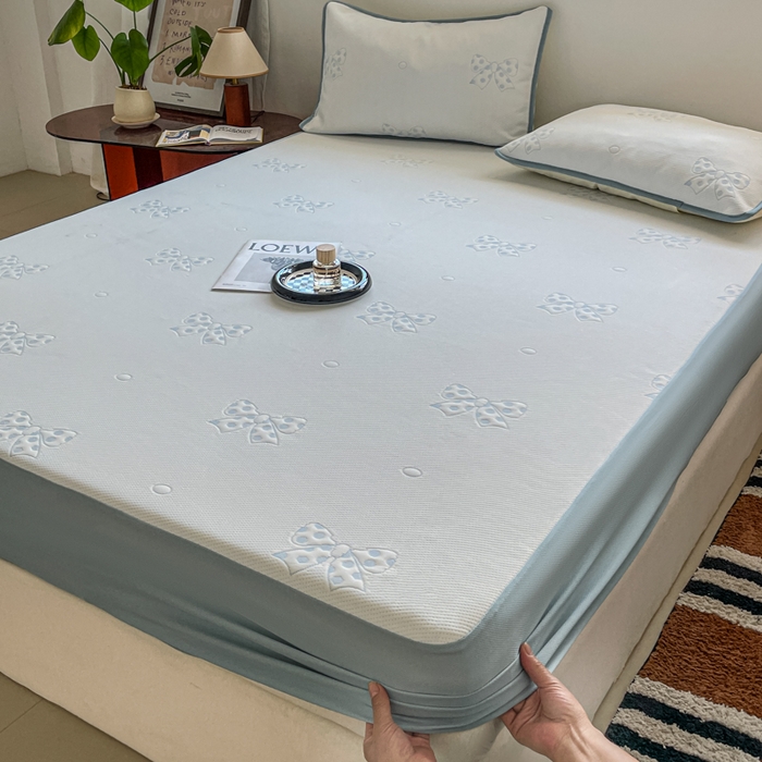 91家纺网 家纺一手货源 找家纺 花满路 2025新款提花凉豆豆床笠款床席三件套 蝴蝶结蓝