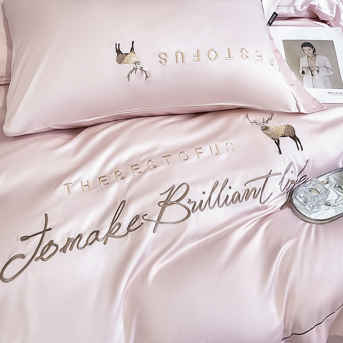 91家纺网 家纺一手货源 找家纺  2025新款夏季爆款A类兰精天丝四件套真丝重工刺绣丝滑裸睡床单床笠轻奢风纯色简约床上用品 妮鹿-樱花粉