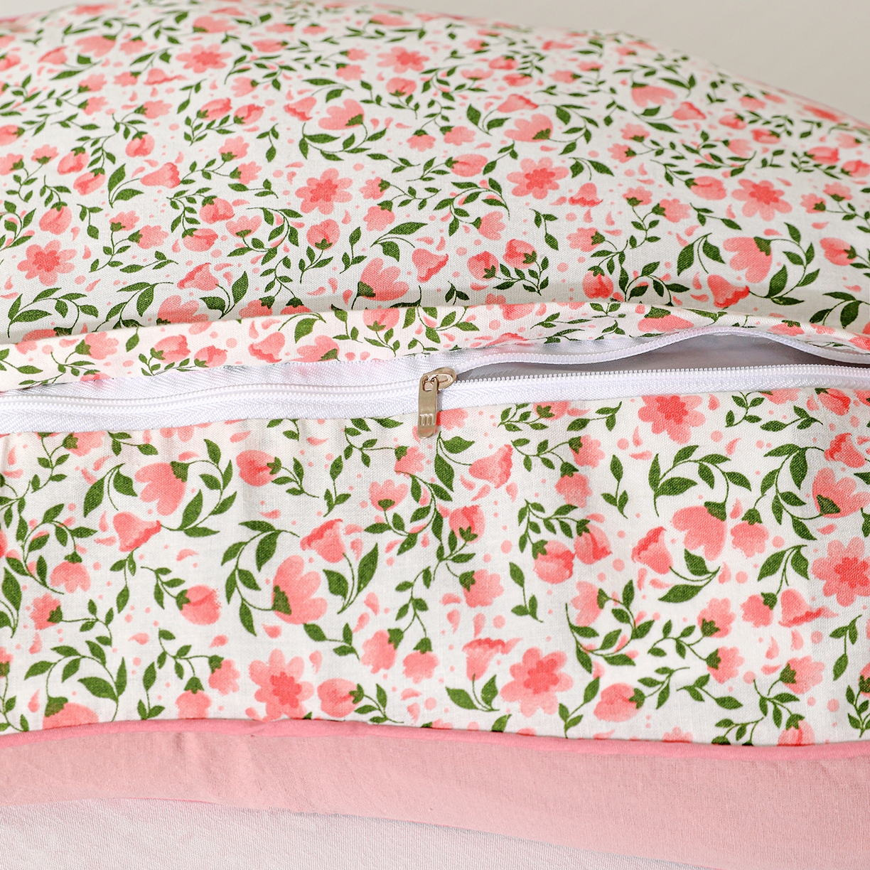 91家纺网 家纺一手货源 找家纺 亦帆枕芯 2025新款韩式全棉猫耳全荞麦壳可拆洗枕头枕芯 全棉猫耳枕-粉耳粉底 55x30cm枕套加苦荞壳内芯/只