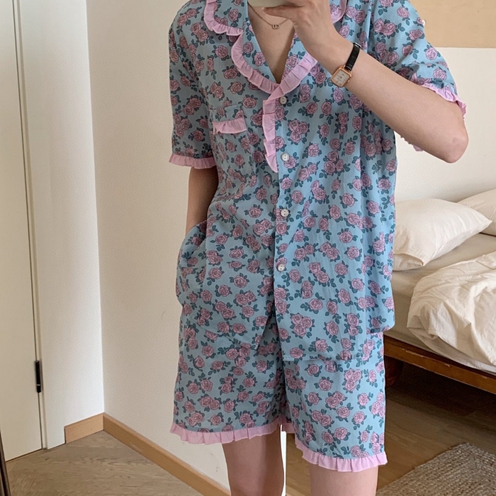 91家纺网 家纺一手货源 找家纺 （总）妍景家居生活馆 2025新款韩系碎花木耳边翻领套装款