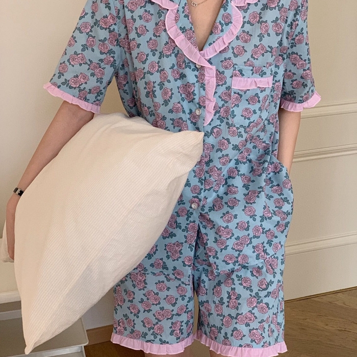 91家纺网 家纺一手货源 找家纺 （总）妍景家居生活馆 2025新款韩系碎花木耳边翻领套装款