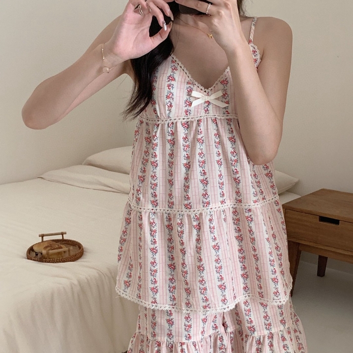 91家纺网 家纺一手货源 找家纺 （总）妍景家居生活馆 2025新款韩系印花吊带胸垫套装款