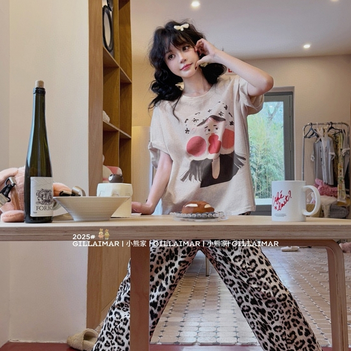 91家纺网 家纺一手货源 找家纺 （总）妍景家居生活馆 2025新款小熊家-豹纹嘟嘴妹家居服