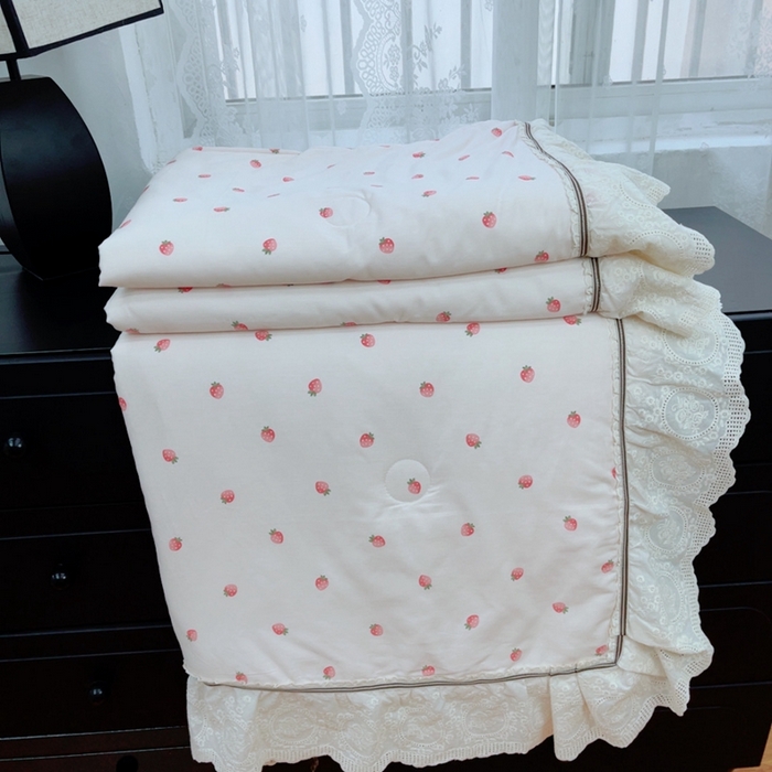 暖居2025新款欧式浪漫多功能夏被 草莓点点