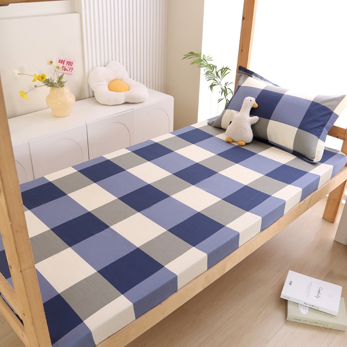 91家纺网 家纺一手货源 找家纺 凯森家纺 133x72学生全棉三件套床单款上下铺宿舍六件套纯棉被套 格调- 蓝