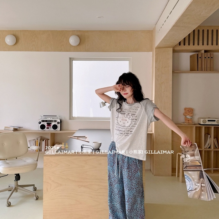 91家纺网 家纺一手货源 找家纺 妍景家居生活馆 2025新款小熊家-豹纹KT家居服 豹纹KT-蓝色