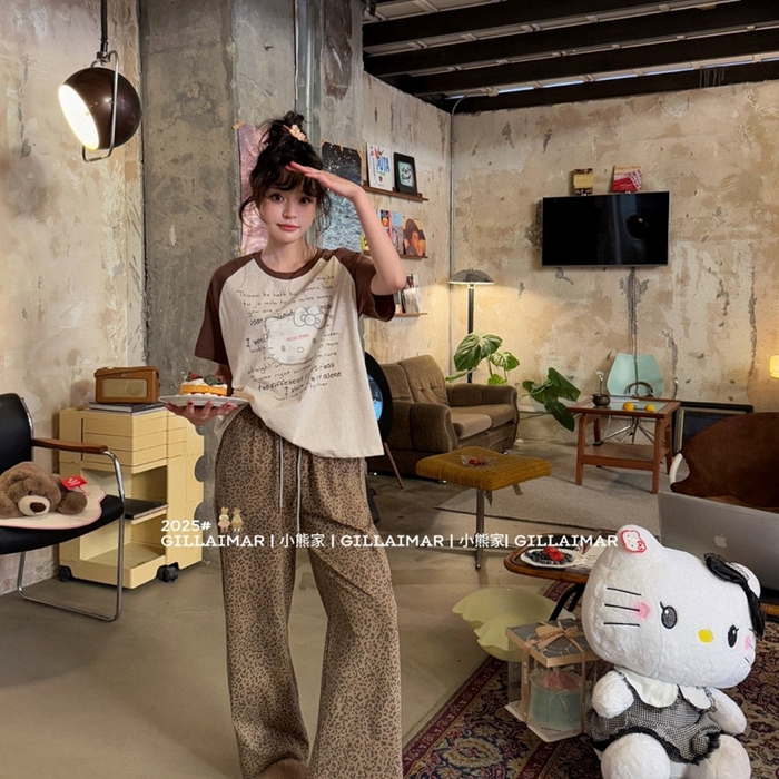 91家纺网 家纺一手货源 找家纺 妍景家居生活馆 2025新款小熊家-豹纹KT家居服 豹纹KT-咖色