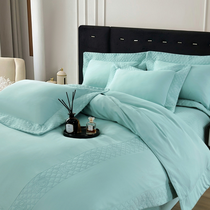 91家纺网 家纺一手货源 找家纺 OL家纺2025新款轻奢风氧乐棉床盖夹棉防滑四件套 华尔兹--湖兰