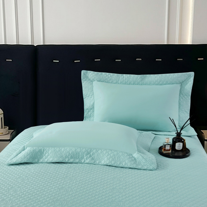 91家纺网 家纺一手货源 找家纺 OL家纺2025新款轻奢风氧乐棉床盖夹棉防滑四件套 华尔兹--湖兰