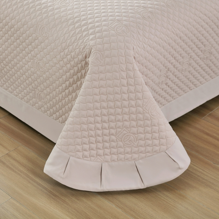 91家纺网 家纺一手货源 找家纺 OL家纺2025新款轻奢风氧乐棉床盖夹棉防滑四件套 华尔兹-卡其