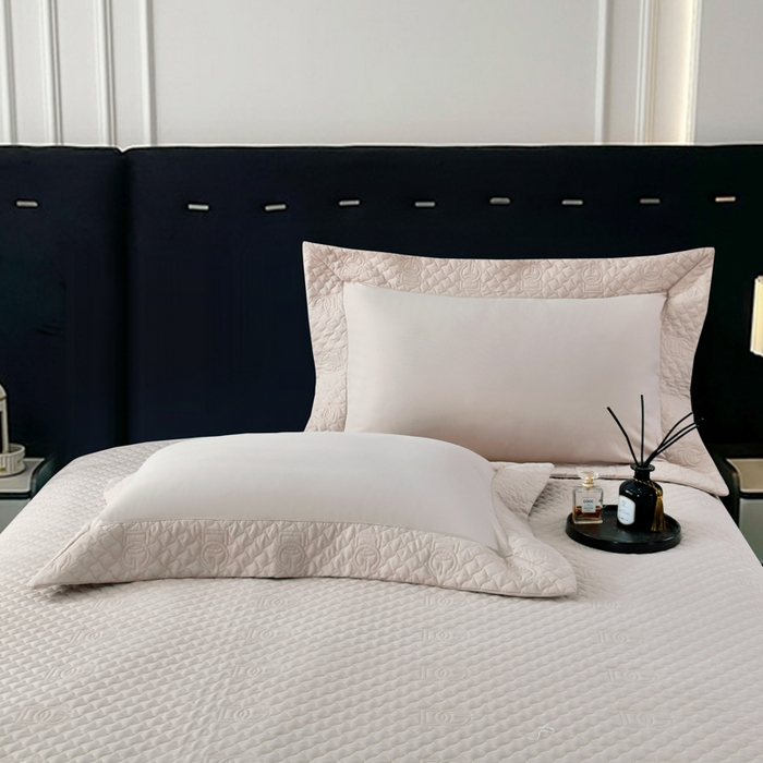 91家纺网 家纺一手货源 找家纺 OL家纺2025新款轻奢风氧乐棉床盖夹棉防滑四件套 华尔兹-卡其