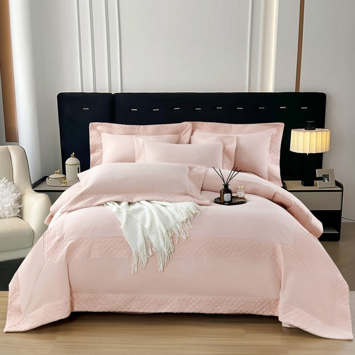 91家纺网 家纺一手货源 找家纺 OL家纺2025新款轻奢风氧乐棉床盖夹棉防滑四件套 华尔兹-裸粉