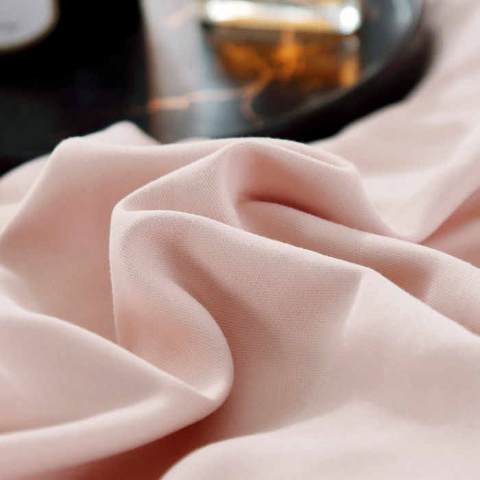 91家纺网 家纺一手货源 找家纺 OL家纺2025新款轻奢风氧乐棉床盖夹棉防滑四件套 华尔兹-裸粉