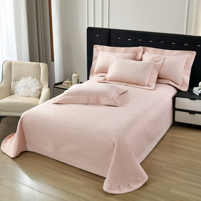 91家纺网 家纺一手货源 找家纺 OL家纺2025新款轻奢风氧乐棉床盖夹棉防滑四件套 华尔兹-裸粉