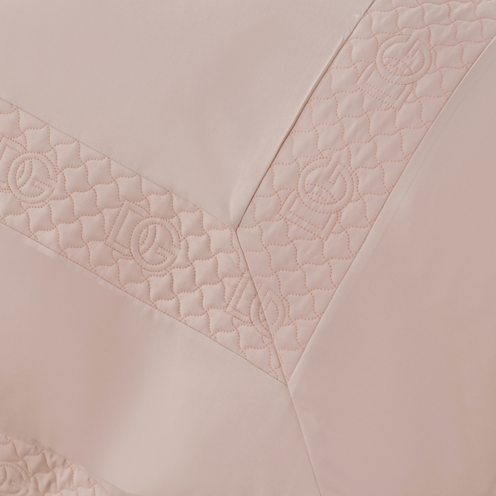 91家纺网 家纺一手货源 找家纺 OL家纺2025新款轻奢风氧乐棉床盖夹棉防滑四件套 华尔兹-裸粉