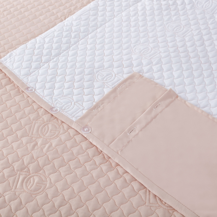 91家纺网 家纺一手货源 找家纺 OL家纺2025新款轻奢风氧乐棉床盖夹棉防滑四件套 华尔兹-裸粉