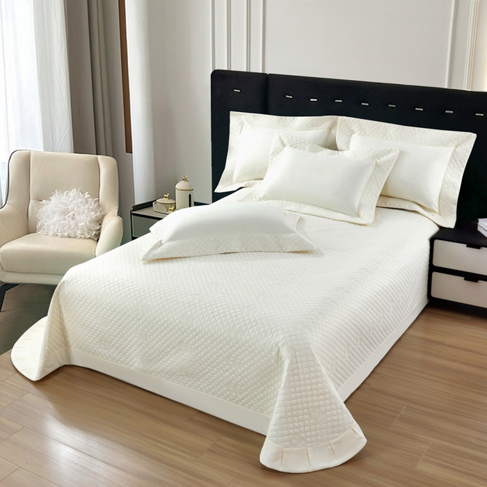 91家纺网 家纺一手货源 找家纺 OL家纺2025新款轻奢风氧乐棉床盖夹棉防滑四件套 华尔兹-米白