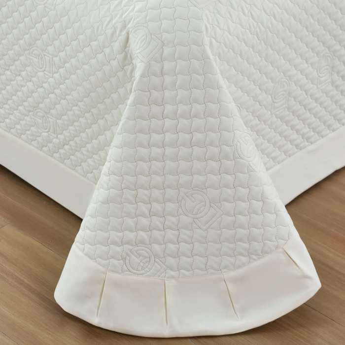 91家纺网 家纺一手货源 找家纺 OL家纺2025新款轻奢风氧乐棉床盖夹棉防滑四件套 华尔兹-米白