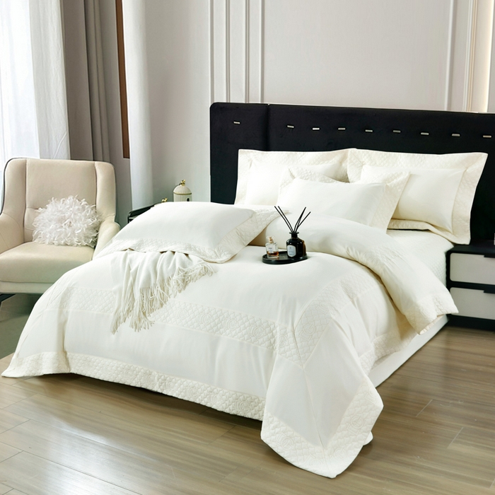 91家纺网 家纺一手货源 找家纺 OL家纺2025新款轻奢风氧乐棉床盖夹棉防滑四件套 华尔兹-米白