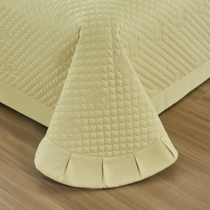 91家纺网 家纺一手货源 找家纺 OL家纺2025新款轻奢风氧乐棉床盖夹棉防滑四件套 华尔兹-浅绿