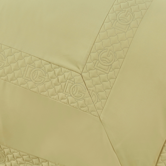 91家纺网 家纺一手货源 找家纺 OL家纺2025新款轻奢风氧乐棉床盖夹棉防滑四件套 华尔兹-浅绿