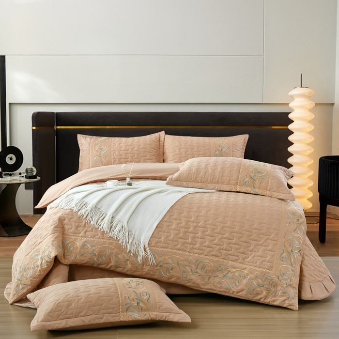 91家纺网 家纺一手货源 找家纺 （总）OL家纺 2025春夏新款轻奢风针织云棉床盖夹绵防滑床盖款四件套