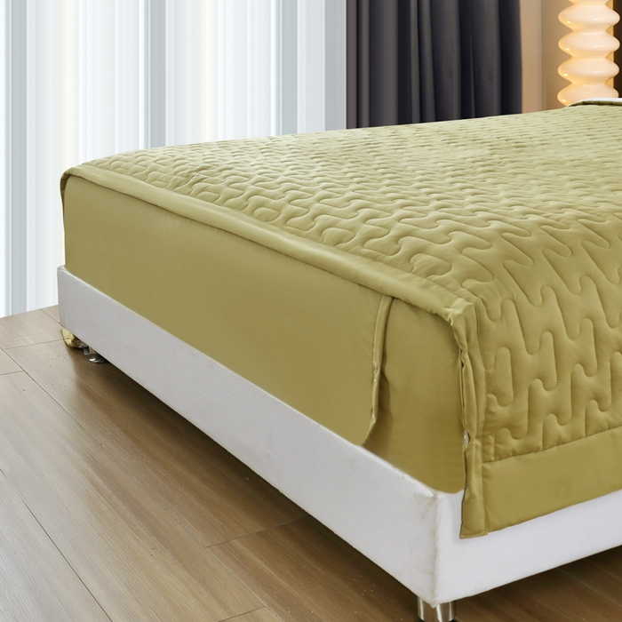 91家纺网 家纺一手货源 找家纺 OL家纺 2025春夏新款轻奢风针织云棉床盖夹绵防滑床盖款四件套 草绿