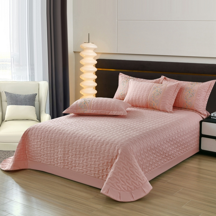 91家纺网 家纺一手货源 找家纺 OL家纺 2025春夏新款轻奢风针织云棉床盖夹绵防滑床盖款四件套 粉色